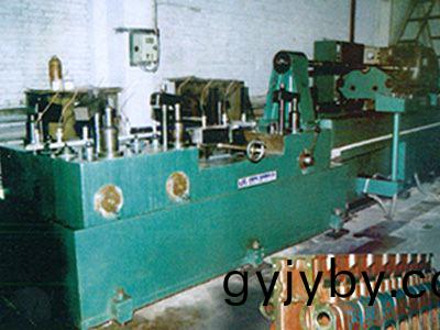 柴油機(ji)缸體凸輪軸(zhou)孔精鉸組郃機(ji)牀